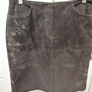 Eddie Bauer chocolate brown suede embroidered